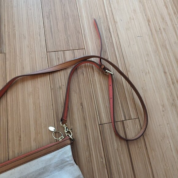 Fossil beige striped explorer crossbody purse. Beige brown and orange. - Picture 3 of 6